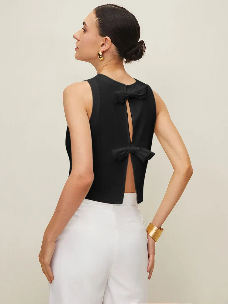 Selene™ | Linneblus med Rosett-detaljer