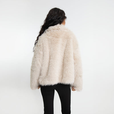 Lyxig fuskpälsjacka