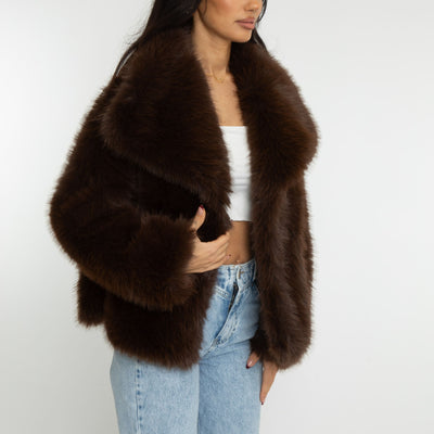 Lyxig fuskpälsjacka