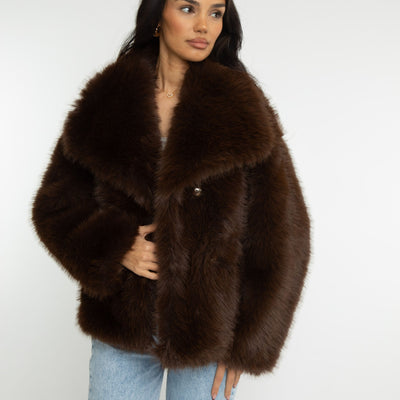Lyxig fuskpälsjacka