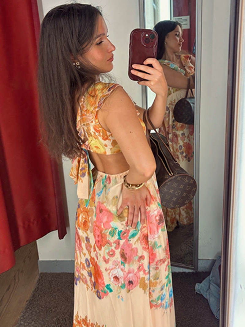 Kersten™ | Klänning med V-ringning och öppen rygg