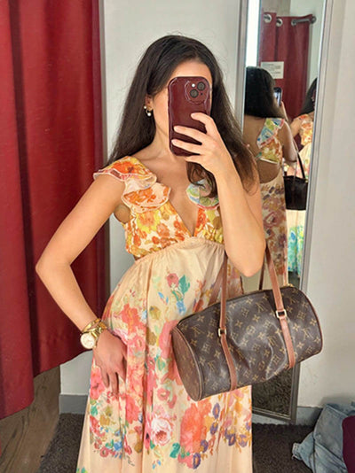 Kersten™ | Klänning med V-ringning och öppen rygg